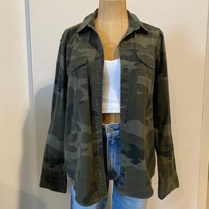 A&F Camo shirt jacket